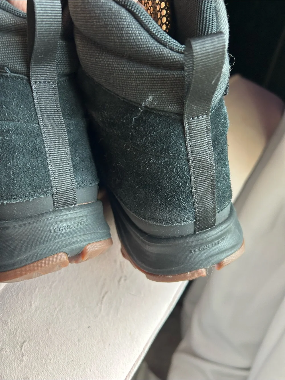 Columbia rugged lace